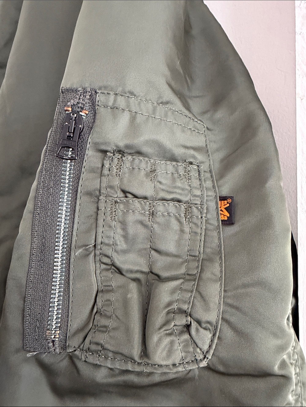 Army bomber jacket - Picture 2 of 4